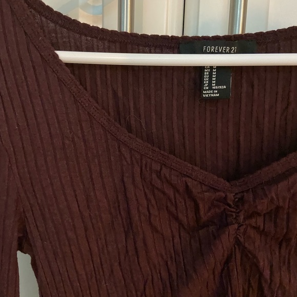 Forever 21 Cropped Vneck - Picture 2 of 4